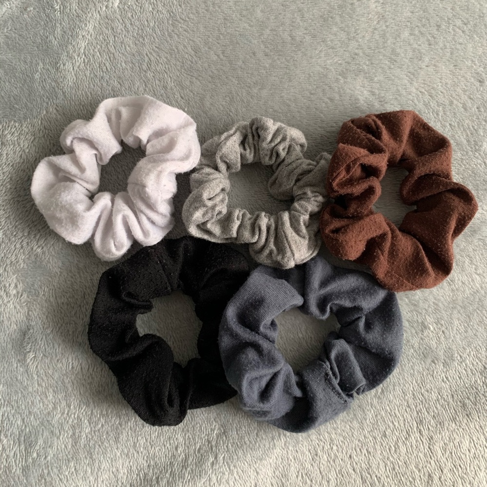 Assorted scrunchie set